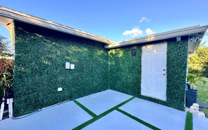 ARTIFICIAL IVY & GREEN WALLS