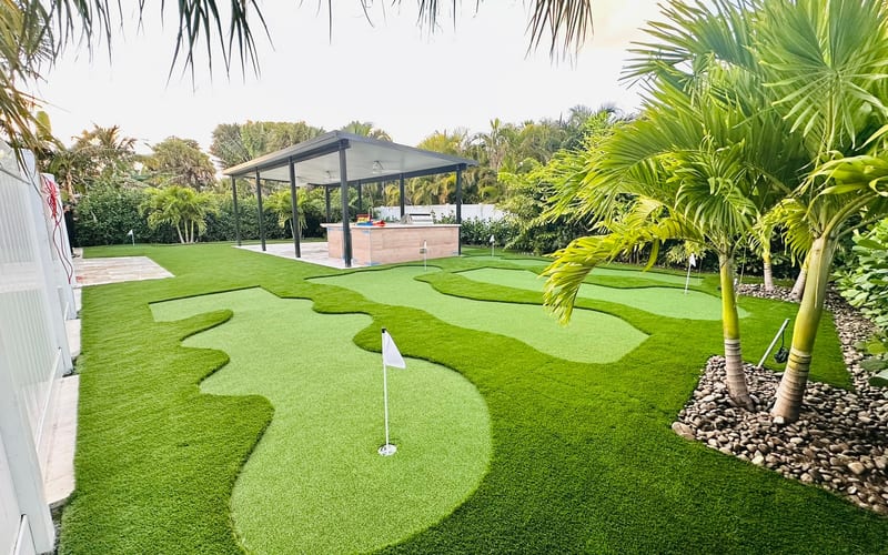 PUTTING GREENS